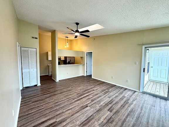 2nd image of 602 Spire Ct