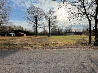1421 W Rock St, Morrilton, AR 72110