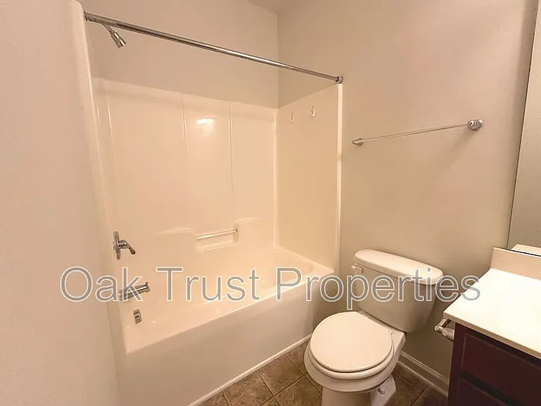 3058 Nantuckett Ave — Photo 13