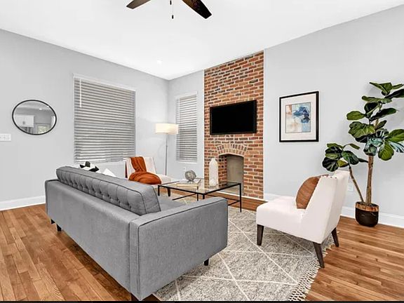 3rd image of 434 Oakwood Ave