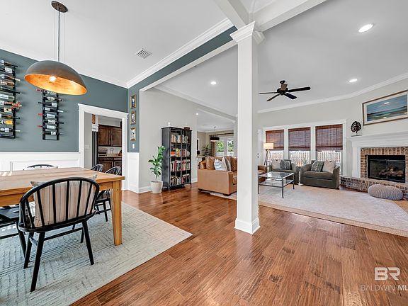 4th image of 8790 Riverton Ct
