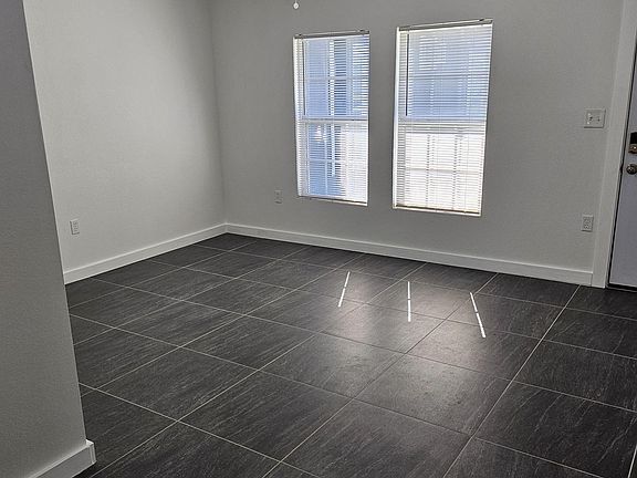 2nd image of 603 Carrie Ave