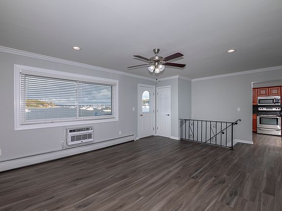 3rd image of 7 Beach Ave #D62f6b62d