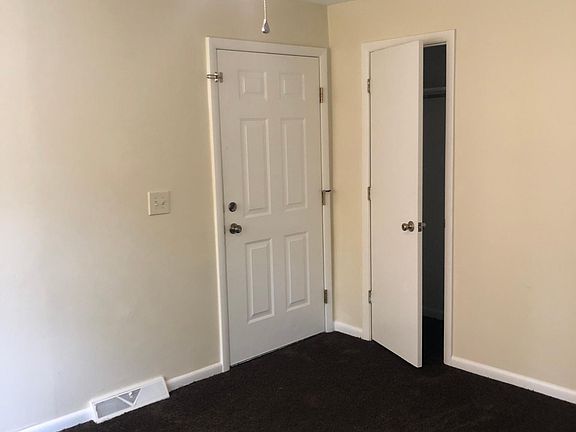 3rd image of 37658 Lake Shore Blvd APT 2