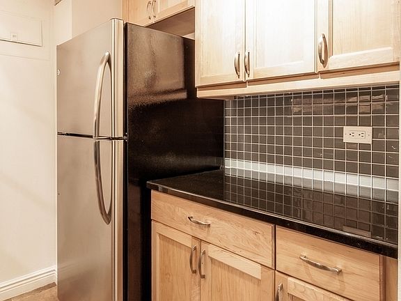 3rd image of 201 E 87th St APT 3M