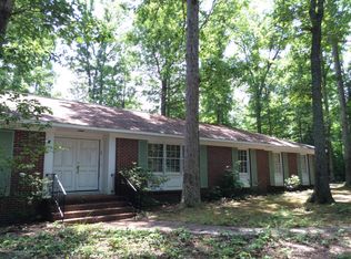 104 Holly Rd, Williamsburg, VA 23185
