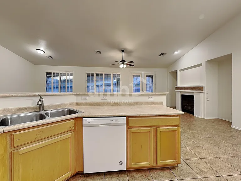 21948 E Camina Plata — Photo 5