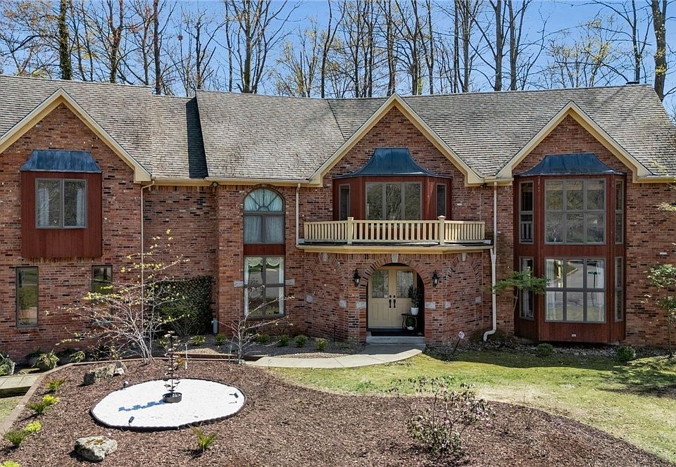 1st image of 7 Deer Run Ct