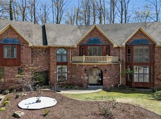 7 Deer Run Ct, Williamsville, NY 14221