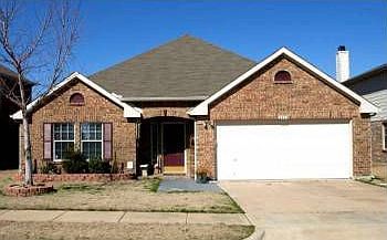 1st image of 2417 Spruce Ct
