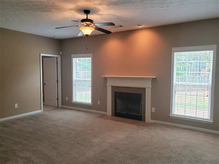 9001 Scottsdale Ct — Photo 16