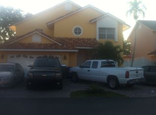 18846 NW 77th Ct, Hialeah, FL 33015