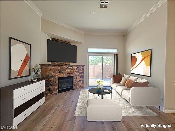 3rd image of 10752 Valencia Hills St
