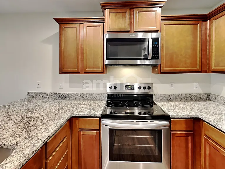 6640 Sarazen St SE — Photo 3