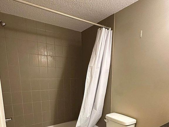 4th image of 7180 80th Ave NE #2