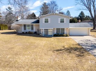 480 Victoria Ln, Brookfield, WI 53045