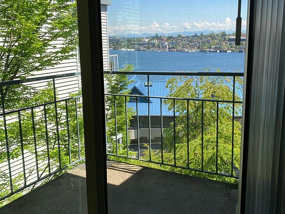 2nd image of 2415 8th Ave N APT 1