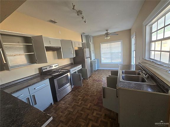 5th image of 1012 S Glasscock Rd