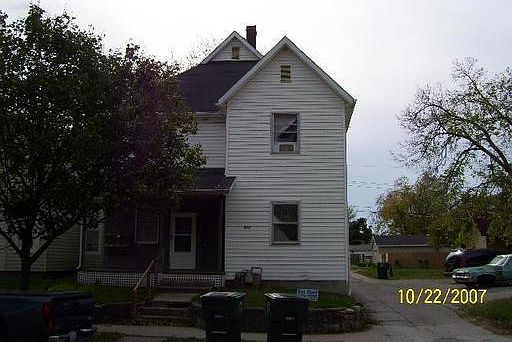 1st image of 911 W Charles St APT 2