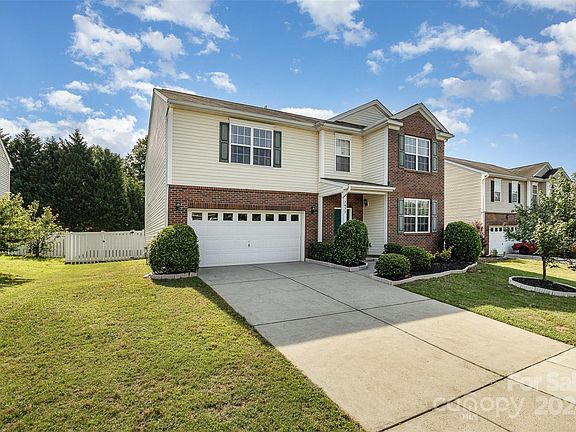 2nd image of 7632 Carrington Forest Ln