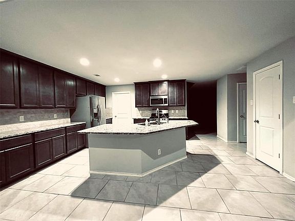 4th image of 22043 Mission Canyon Ln