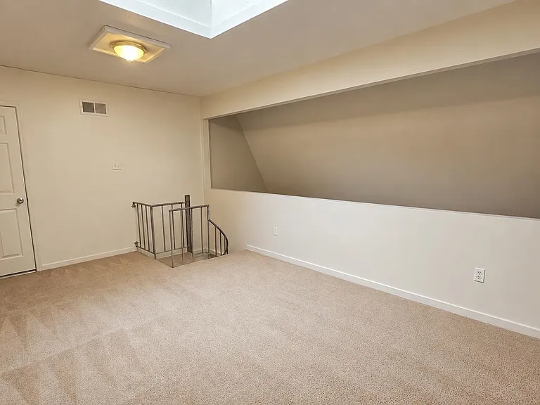 89 Ericson Rd — Photo 20