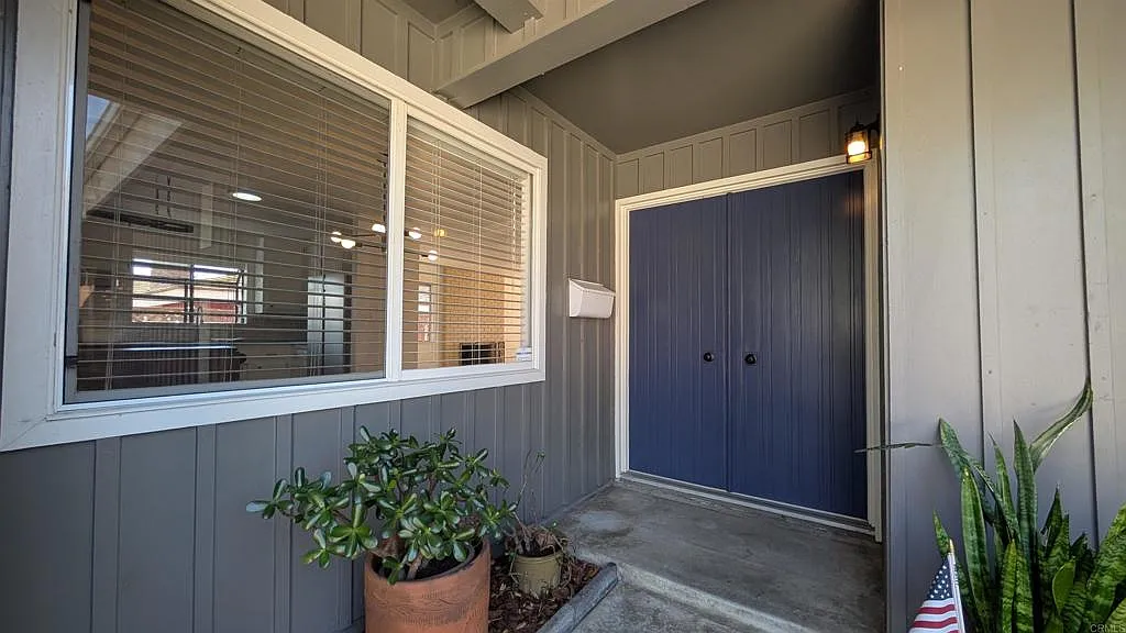 4 bed, 2.0 bath, 1500 sqft, $5,750 — Photo 2