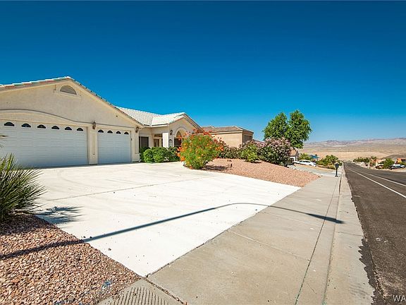 2nd image of 2562 McCormick Boulevard