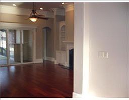 3rd image of 460 Melissa Dr