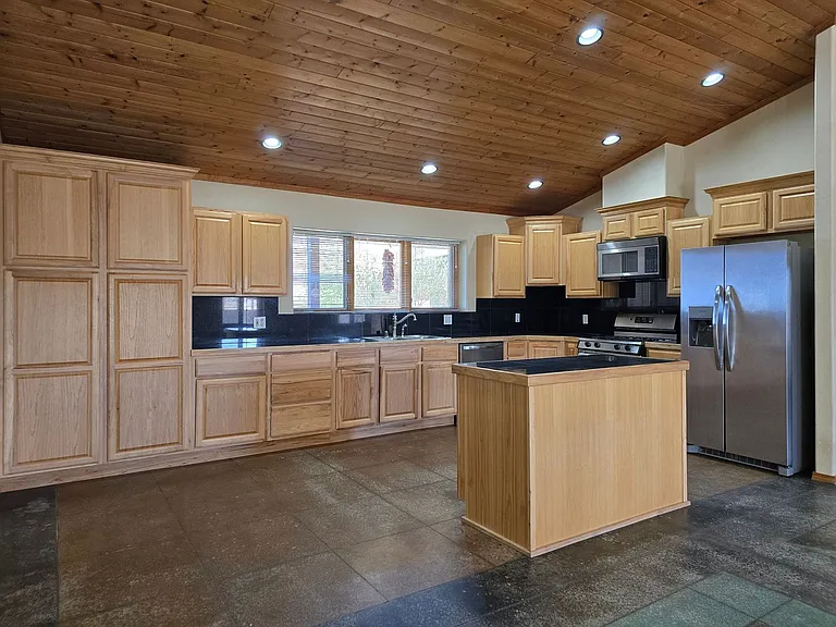4 Alma Ct — Photo 5