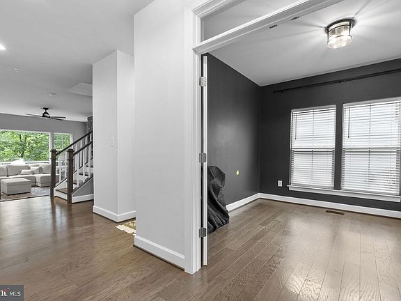 3rd image of 6822 W Shavano Rd