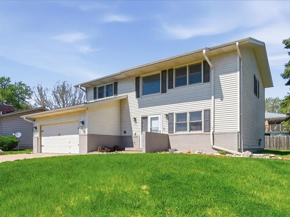 318 Fairview Dr, Glenwood, IA 51534