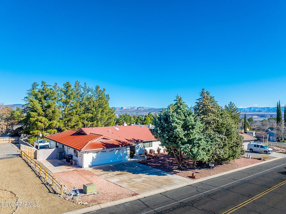 1st image of 520 W Black Hills Dr