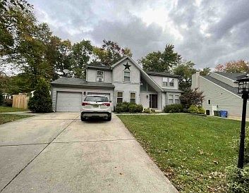 1st image of 28 Fountain Ct