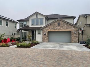 2922 Hayloft Pl, Escondido, CA 92029