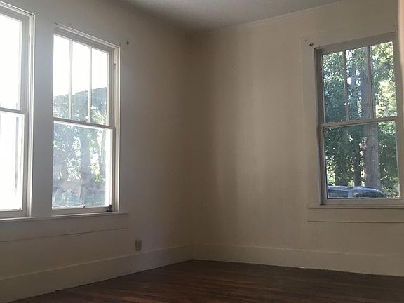 2nd image of 604 W New York Ave