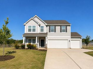 3125 Fortnight Rd, Pfafftown, NC 27040