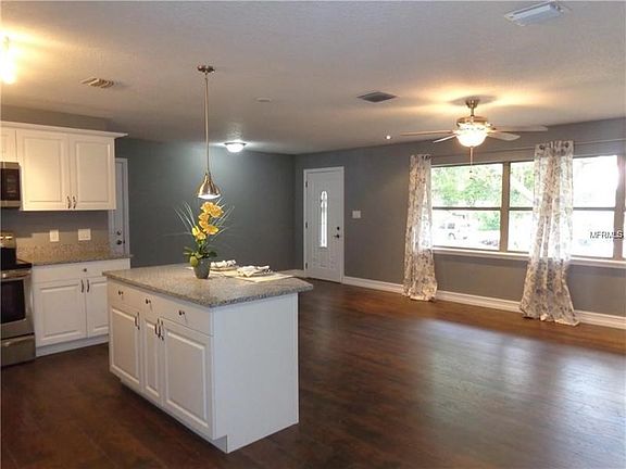 5th image of 3126 Twisted Oak Ct