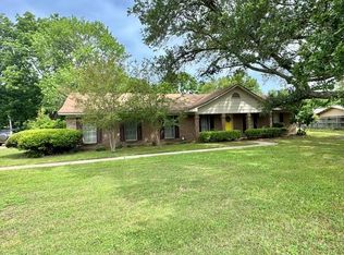 11 Abide Dr, Greenville, MS 38701