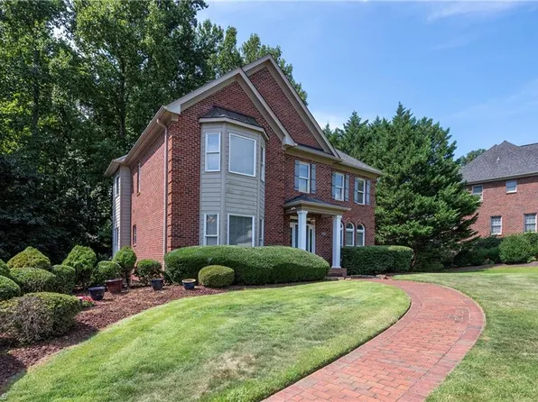 120 Latrobe Ct, Advance, NC 27006