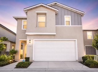 2254 N Zinfandel Dr, Fresno, CA 93727