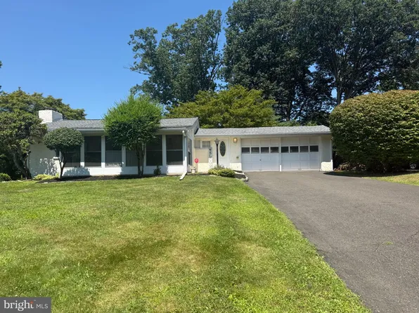 83 N Tamenend Ave, Doylestown, PA 18901