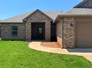 1407 NE Scenic Rdg, Elgin, OK 73538