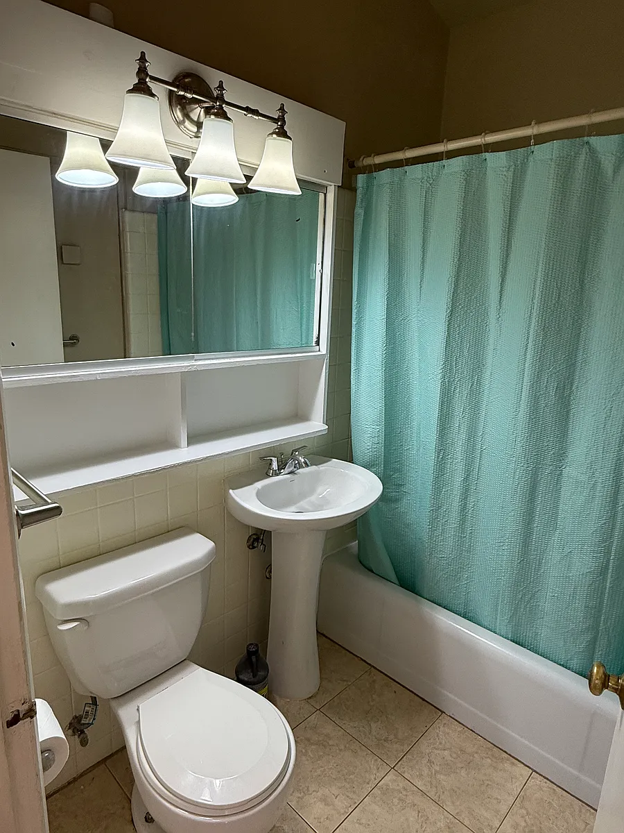 Building Photo - 3001 Castle Ct