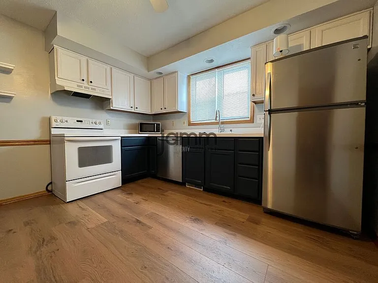 3027 Brookdale Ave #3027 BROOKDALE AVE — Photo 8