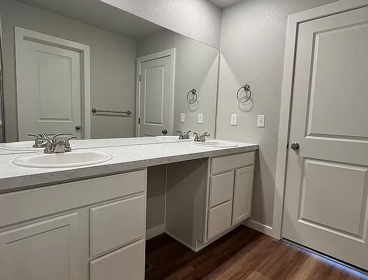 3655 Ronald Reagan Ave — Photo 29