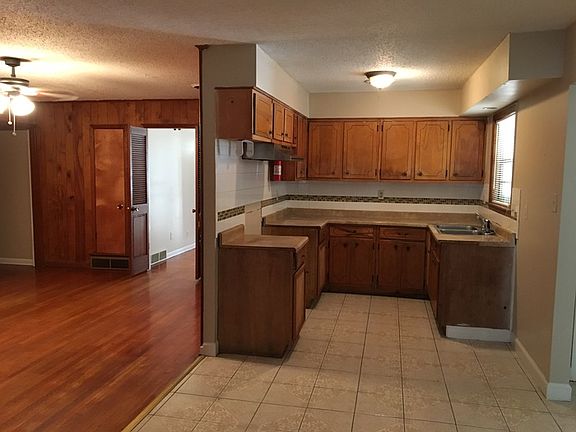 5th image of 5110 Kittie Lee Ln