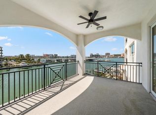211 Dolphin Point #302, Clearwater, FL 33767
