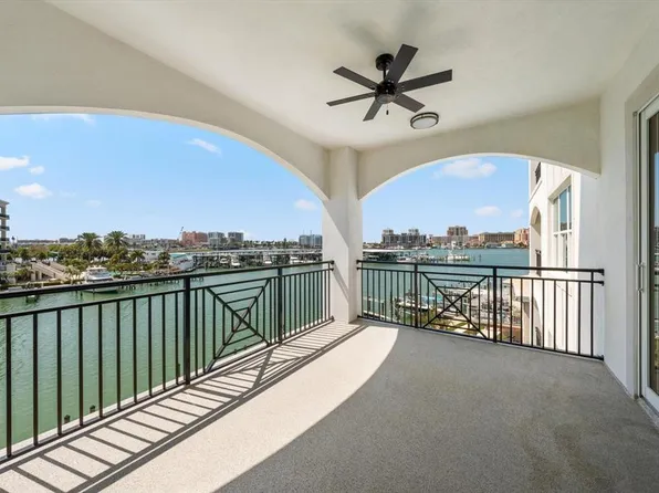 211 Dolphin Point #302, Clearwater, FL 33767