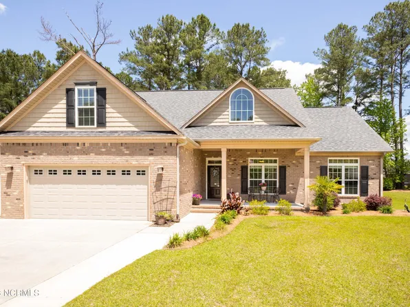 212 Neuchatel Court, New Bern, NC 28562